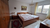 Schlafzimmer - Exklusive 4-Zimmer-Wohnung mit Balkon, Aufzug & zwei Tiefgaragenplätzen in bester Hildener Lage