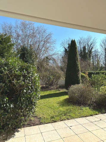 Stilvolle Eleganz trifft modernen Komfort – Ihr neues Zuhause im Château Seerose mit 2 Zimmern, 40723 Hilden, Terrassenwohnung